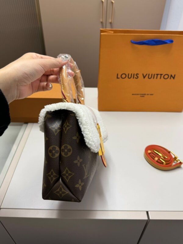 LOUIS VUITTON LOCKY BB 20CM M46318 - Image 4