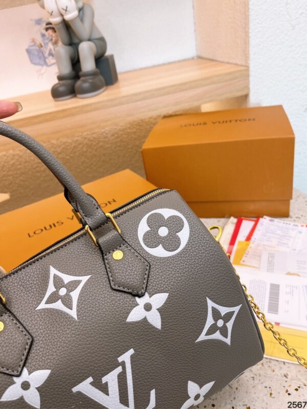 LOUIS VUITTON SPEEDY BANDOULIÈRE 20 MONOGRAM EMPREINTE LEATHER 26CM M46575 - Image 7