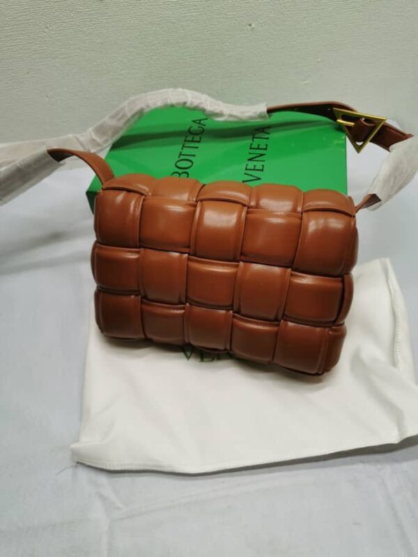 BOTTEGA VENETA PADDED INTRECCIO LEATHER BAG CARAMEL 22CM 591970VCQR19850 - Image 2