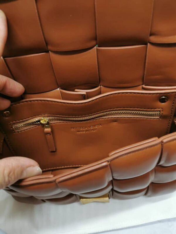 BOTTEGA VENETA PADDED INTRECCIO LEATHER BAG CARAMEL 22CM 591970VCQR19850 - Image 7