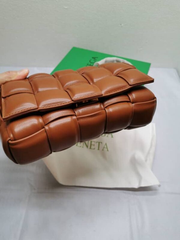 BOTTEGA VENETA PADDED INTRECCIO LEATHER BAG CARAMEL 22CM 591970VCQR19850 - Image 8
