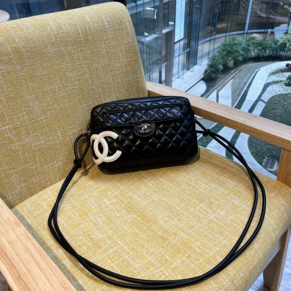 CHANEL CAMBON CAMERA BAG QUILTED LEATHER BLACK 26CM - Image 9