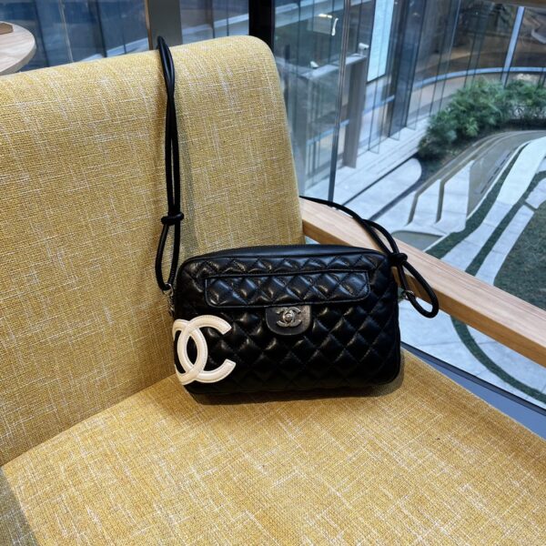 CHANEL CAMBON CAMERA BAG QUILTED LEATHER BLACK 26CM - Image 10