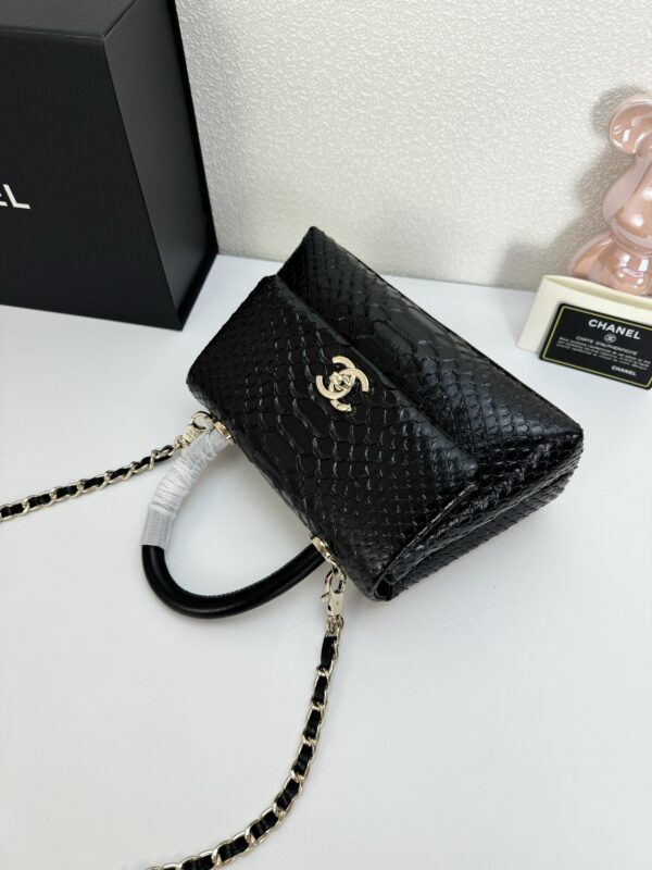 CHANEL TRENDY CC TOP HANDLE BAG PYTHON BLACK 23CM - Image 2