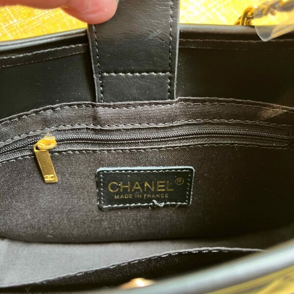 CHANEL HOBO HANDBAG GOLD TONE METAL BLACK 23CM AS4666 - Image 3