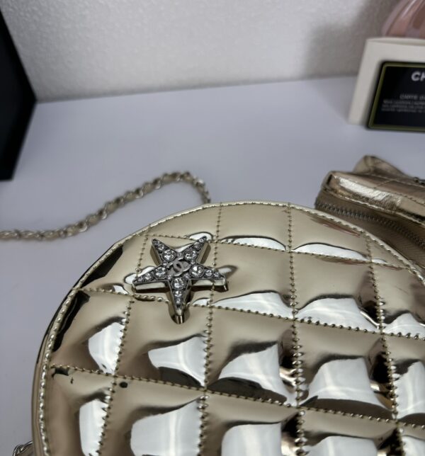 CHANEL ROUND WITH CHARM AND STAR COIN PURSE METALLIC GOLD 15CM - Image 5