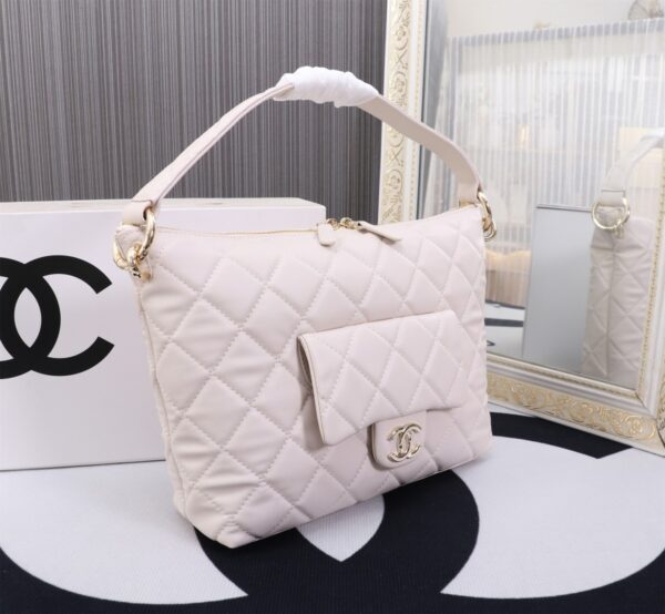 CHANEL MAXI HOBO BAG BLACK LEATHER AND GOLD TONE METAL WHITE 28CM AS4339 - Image 8