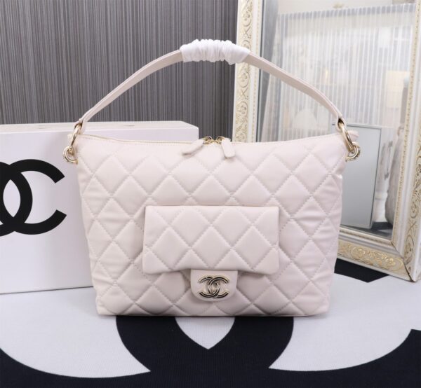 CHANEL MAXI HOBO BAG BLACK LEATHER AND GOLD TONE METAL WHITE 28CM AS4339 - Image 10