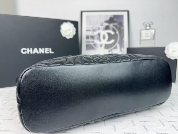 CHANEL CAMELLIA TOTE BAG ON CHAIN WOC BLACK 41CM - Image 6