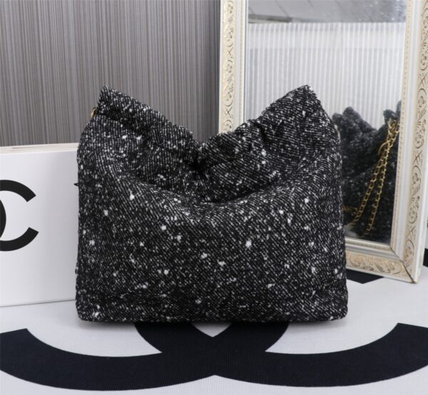 CHANEL 22 HANDBAG DENIM GOLD AND DARK GRAY 40CM - Image 3