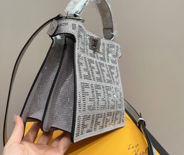 FENDI PEEKABOO ISEEU PETITE SILVER LEATHER BAG WITH CRYSTAL FF MOTIF 21CM 8BN335APKFF1JSU - Image 6