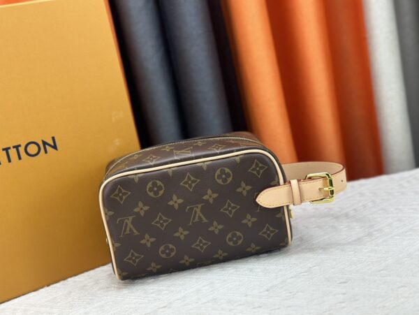 LOUIS VUITTON TROUSSE TOILETTE LOCKER DOPP KIT 23CM M83112 - Image 2
