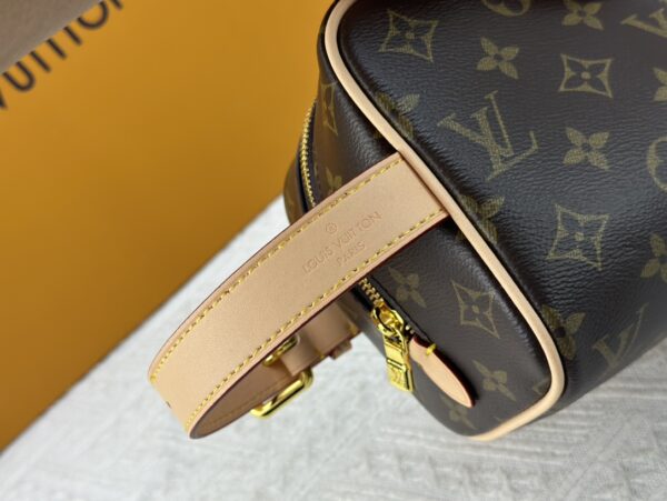 LOUIS VUITTON TROUSSE TOILETTE LOCKER DOPP KIT 23CM M83112 - Image 6