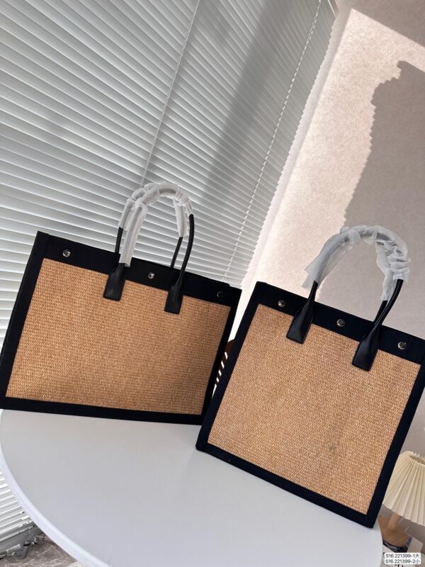 SAINT LAURENT RIVE GAUCHE LARGE TOTE BAG IN GLAZED LEATHER BLACK AND BEIGE 48CM - Image 3