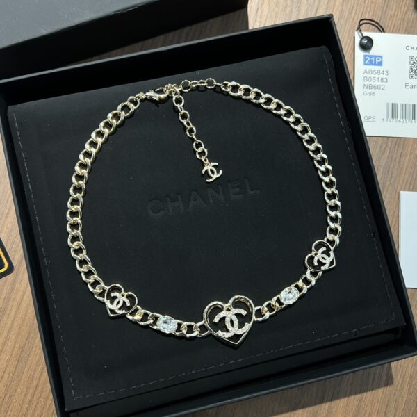 CHANEL HEART CC NECKLACE - Image 2