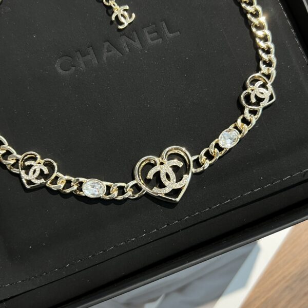 CHANEL HEART CC NECKLACE - Image 3