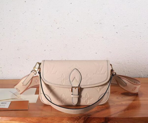 LOUIS VUITTON DIANE MONOGRAM EMPREINTE LEATHER CRÈME BEIGE 18CM M46388 - Image 2