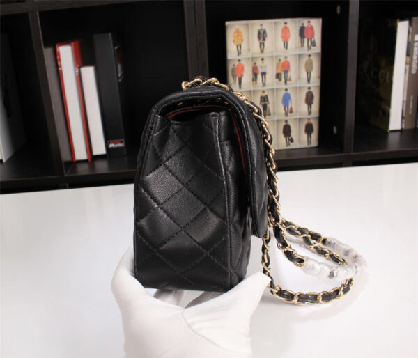 CHANEL CLASSIC FLAP BLACK GOLD HARDWARE 25CM - Image 7