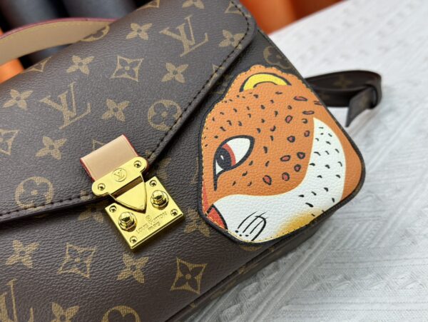 LOUIS VUITTON POCHETTE MÉTIS MONOGRAM COATED CANVAS 25CM M47203 - Image 7