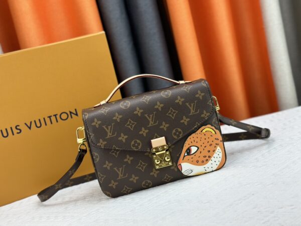 LOUIS VUITTON POCHETTE MÉTIS MONOGRAM COATED CANVAS 25CM M47203 - Image 2
