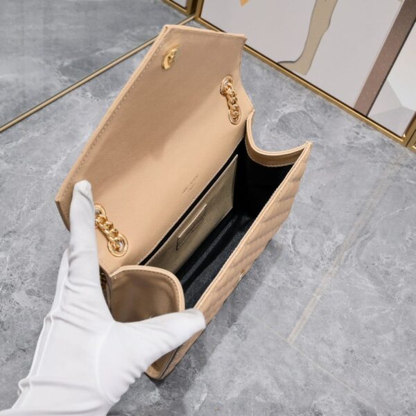 SAINT LAURENT ENVELOPE MATELASSÉ GRAIN DE POUDRE DARK BEIGE 24CM - Image 6