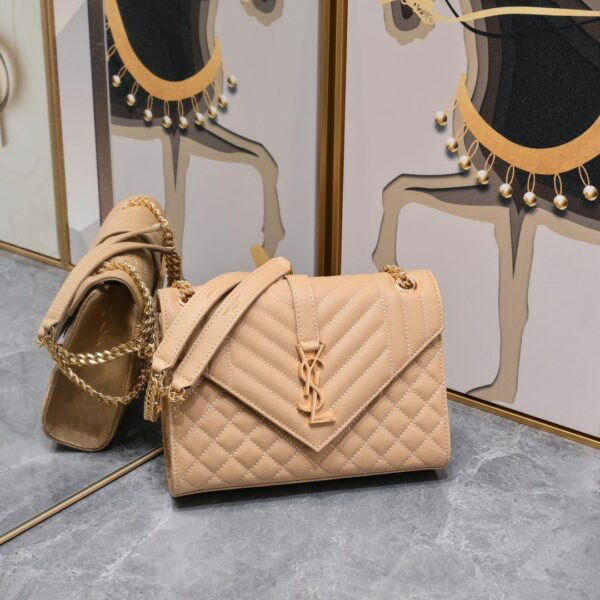 SAINT LAURENT ENVELOPE MATELASSÉ GRAIN DE POUDRE DARK BEIGE 24CM - Image 3