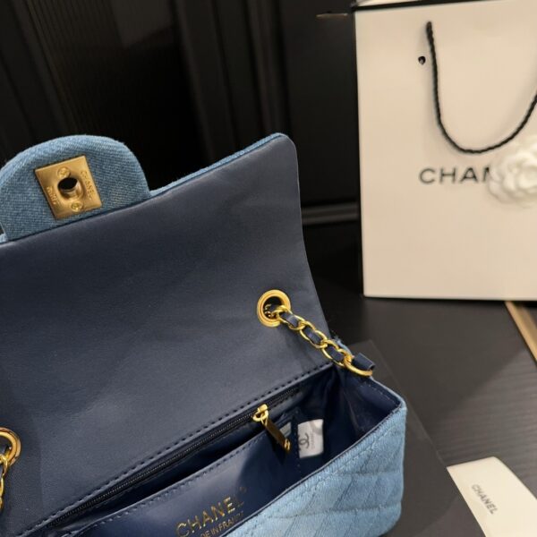 CHANEL CLASSIC HANDBAG WASHED DENIM AND GOLD TONE METAL BLUE 19CM A01112 B16747 NX158 - Image 8