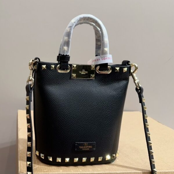 VALENTINO ROCKSTUD CROSSBODY POUCH IN GRAINY LEATHER BLACK 16CM 5W2P0W31VSH 0NO - Image 3