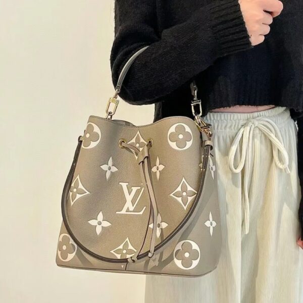 LOUIS VUITTON NÉONOÉ MM CREAM 25CM M45555 - Image 6