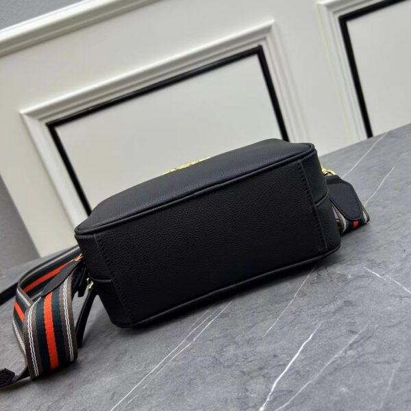 PRADA CAMERA SHOULDER BAG 23CM - Image 7