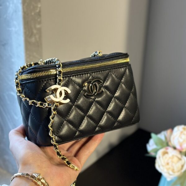 CHANEL CLUTCH WITH CHAIN BLACK 16CM AP4046 B17687 94305 - Image 3