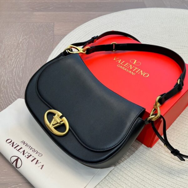 VALENTINO GARAVANI OHVAL SHOULDER BAG BLACK 28CM 5W2B0N88CVC 0NO - Image 2