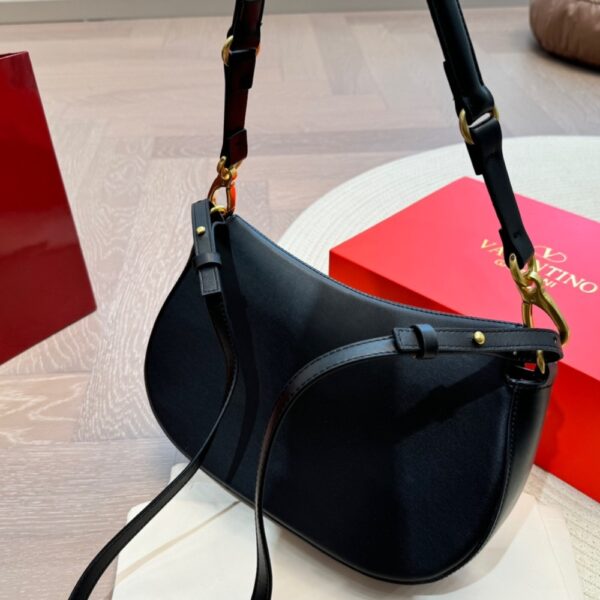 VALENTINO GARAVANI OHVAL SHOULDER BAG BLACK 28CM 5W2B0N88CVC 0NO - Image 5