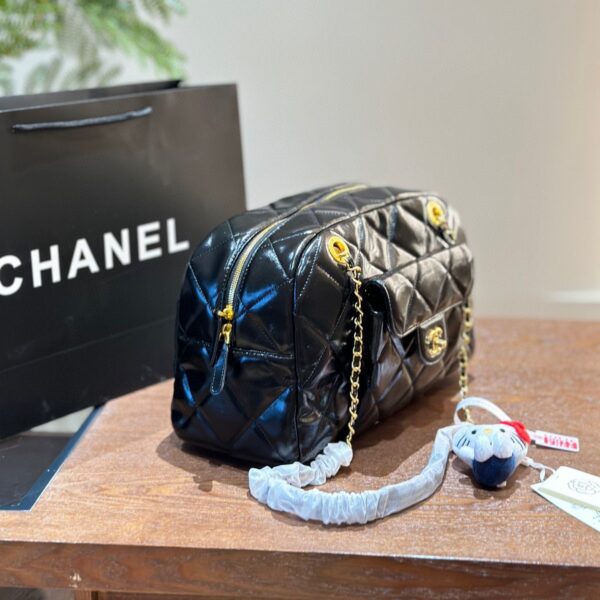 CHANEL MAXI BOWLING SHOULDER BAG WITH CHAIN IN BLACK 28CM - Image 5