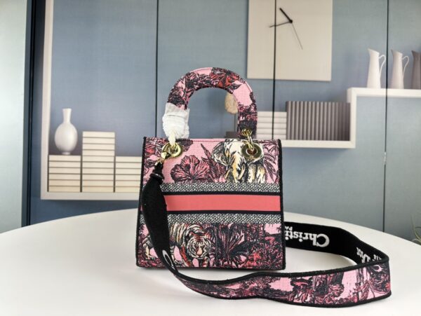 DIOR MEDIUM LADY D LITE BAG PINK MULTICOLOR TOILE DE JOUY VOYAGE EMBROIDERY 24CM M0565OEUPM45E - Image 4