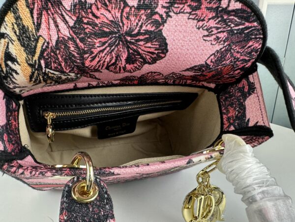 DIOR MEDIUM LADY D LITE BAG PINK MULTICOLOR TOILE DE JOUY VOYAGE EMBROIDERY 24CM M0565OEUPM45E - Image 8