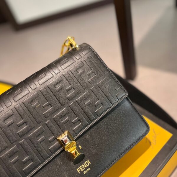 FENDI LOGO EMBOSSED KAN I BLACK 24CM - Image 6