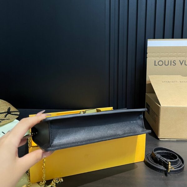 FENDI FF DIAMONDS WALLET ON CHAIN BLACK 22CM 8M0488ALV4F0KUR - Image 7