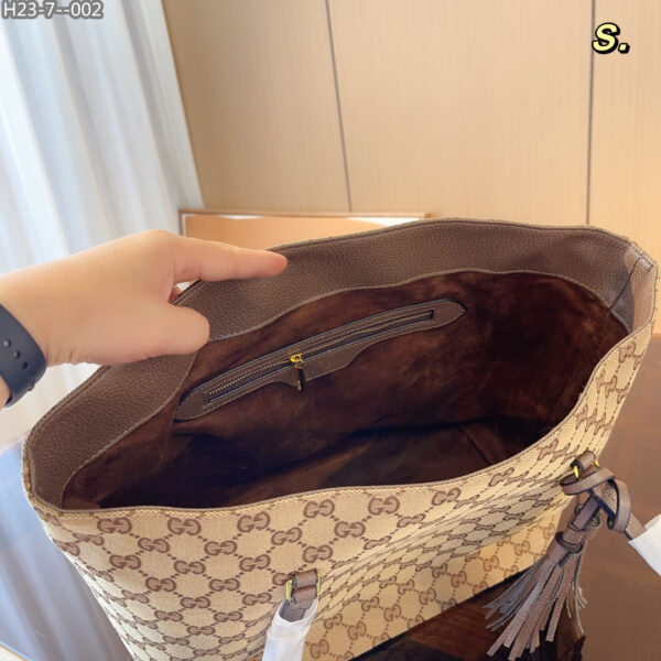 GUCCI GG CANVAS FRINGE BAMBOO TOTE BAG BEIGE BROWN 31CM - Image 2