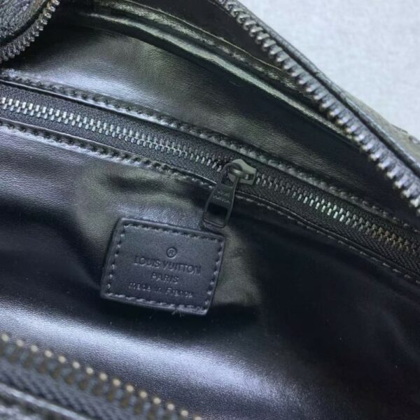 LOUIS VUITTON DOPP KIT MONOGRAM BLACK 27CM - Image 2