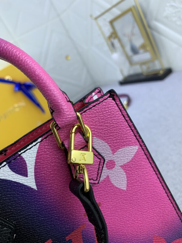 LOUIS VUITTON PETIT SAC PLAT MONOGRAM BLACK AND PINK 17CM - Image 4