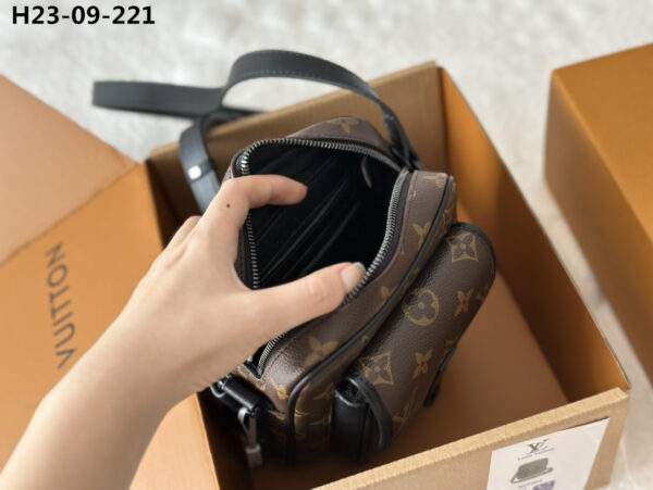 LOUIS VUITTON CHRISTOPHER WEARABLE WALLET MONOGRAM BROWN 18CM M69404 - Image 9