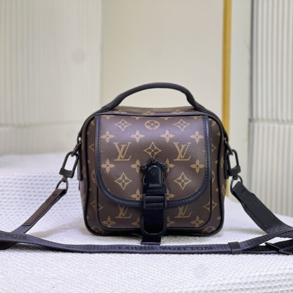 LOUIS VUITTON QUEST MESSENGER BROWN 18CM M46973 - Image 2