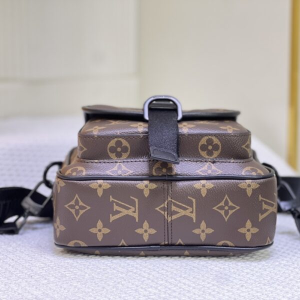 LOUIS VUITTON QUEST MESSENGER BROWN 18CM M46973 - Image 5