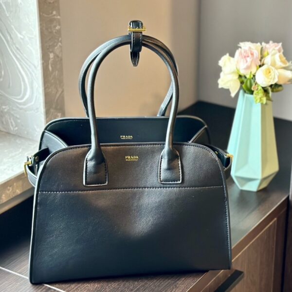 PRADA LARGE LEATHER TOTE BAG WITH BUCKLES BLACK 32CM 1BG508 2CYS F0002 V OOO - Image 2