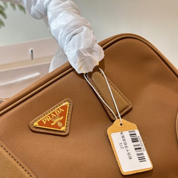 PRADA RE-EDITION 1978 MEDIUM RE-NYLON AND SAFFIANO LEATHER TWO HANDLE BAG CORK BEIGE 30CM 1BB115 R064 F0594 V TOO - Image 7
