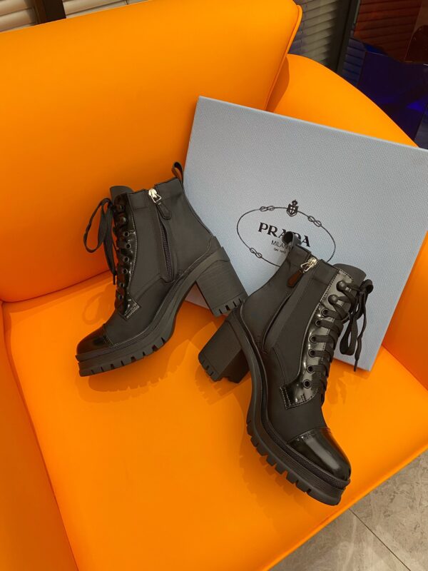 PRADA LOGO PLAQUE ANKLE BOOTS BLACK - Image 4