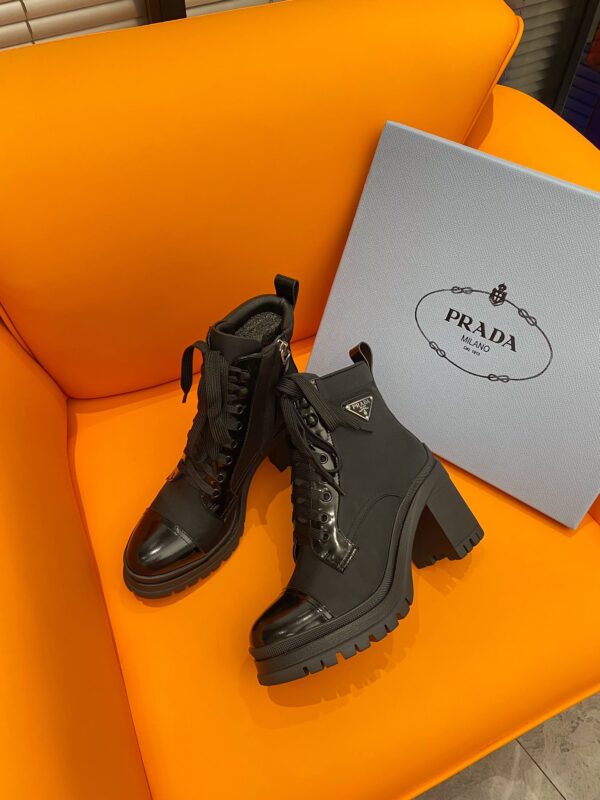 PRADA LOGO PLAQUE ANKLE BOOTS BLACK - Image 6