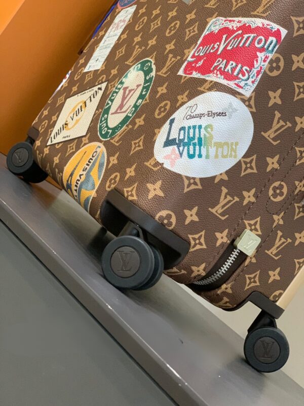 LOUIS VUITTON HORIZON 55 SUITCASE MONOGRAM COATED CANVAS STICKER PRINTS 55CM M24959 - Image 9