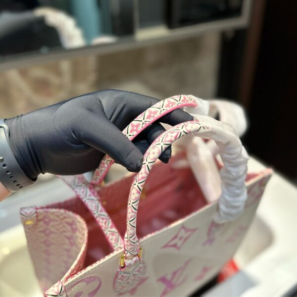 LOUIS VUITTON BY THE POOL ON THE GO PM TOTE BAG PINK 34CM M22976 - Image 5